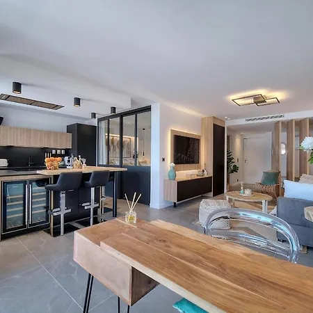 Cannes Luxury Rental - Stunning Sea Front Apartment Villeneuve-Loubet Exterior foto