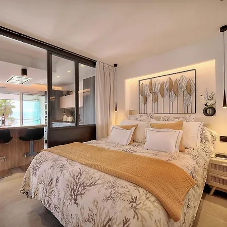 Cannes Luxury Rental - Stunning Sea Front Apartment Villeneuve-Loubet Exterior foto